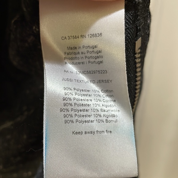 J. Lindeberg long sleeve sweater (sz XL) - Picture 6 of 9